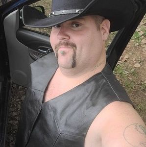 Meet your Posher, Charles